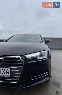 Седан Audi A4 2017 в Львове