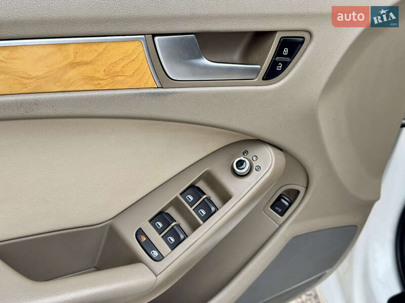 Седан Audi A4 2010 в Киеве