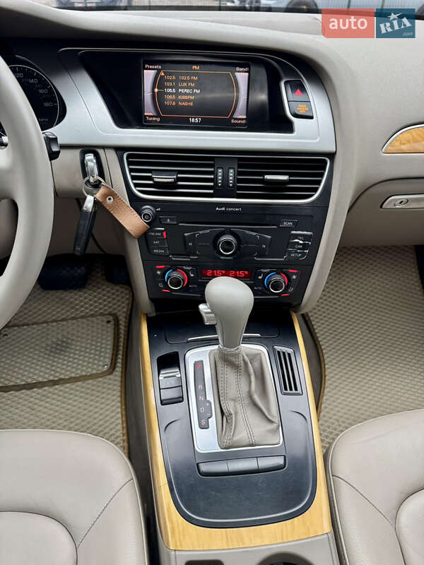 Седан Audi A4 2010 в Киеве