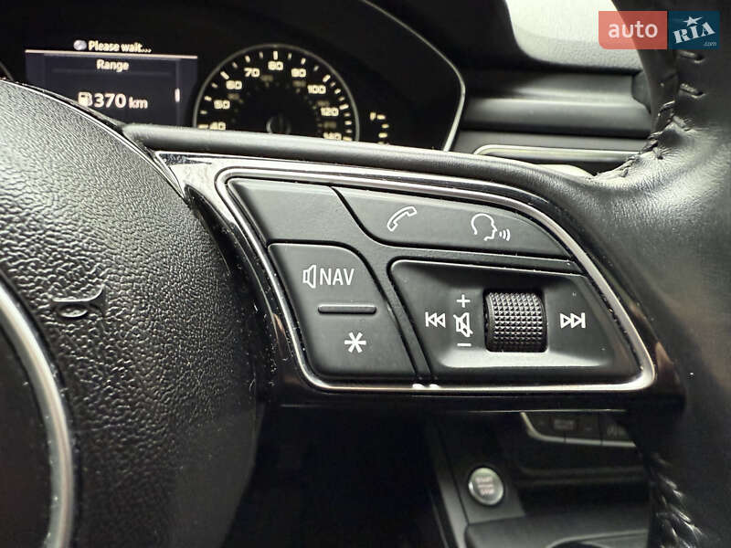 Седан Audi A4 2017 в Киеве