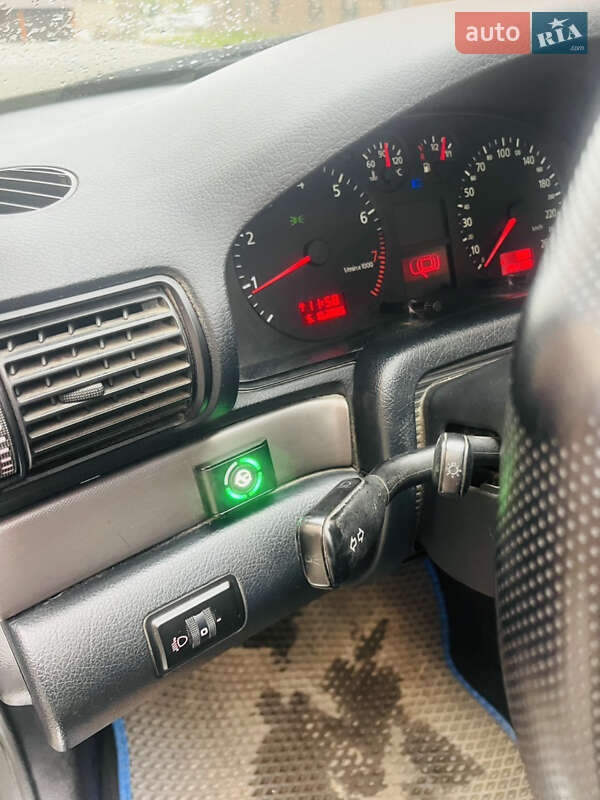 Универсал Audi A4 1999 в Нетешине
