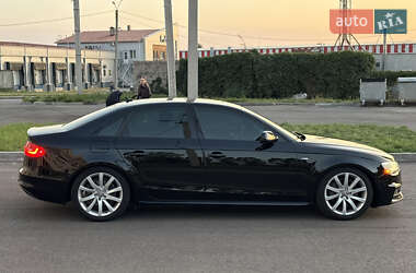 Седан Audi A4 2013 в 
