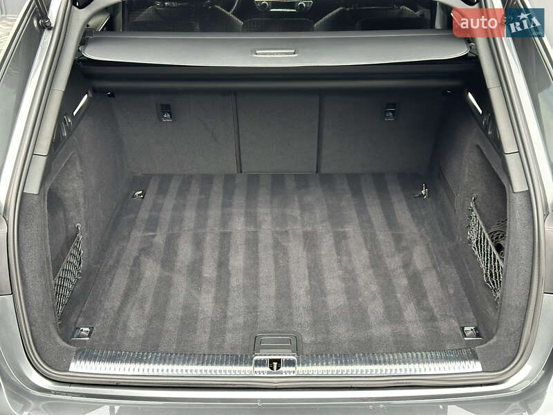 Универсал Audi A4 2022 в Ровно