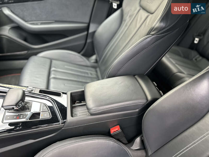 Универсал Audi A4 2022 в Ровно