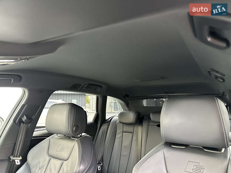 Универсал Audi A4 2022 в Ровно