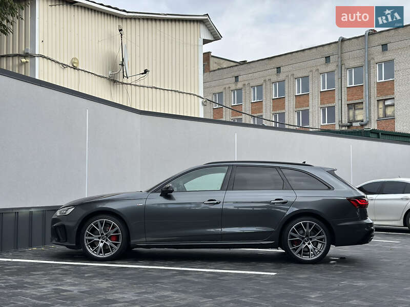 Универсал Audi A4 2022 в Ровно