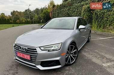 Седан Audi A4 2018 в 