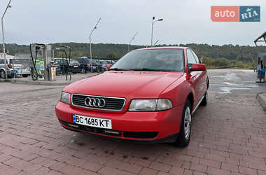 Седан Audi A4 1995 в 