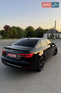 Седан Audi A4 2017 в 