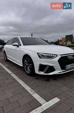 Седан Audi A4 2022 в 