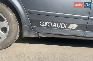 Седан Audi A4 2004 в 