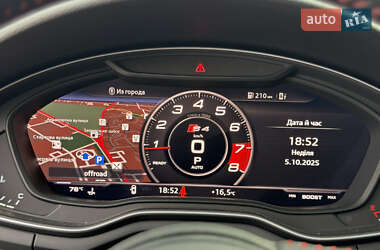Седан Audi A4 2018 в 