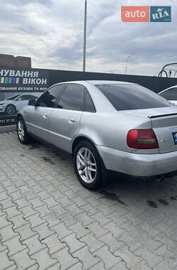 Седан Audi A4 1999 в 