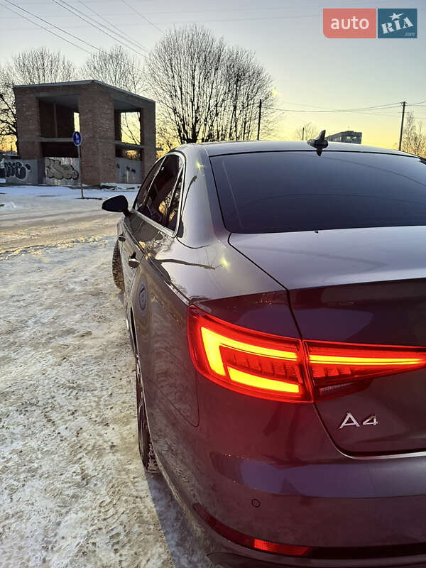 Седан Audi A4 2017 в Луцке
