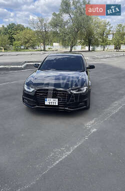 Седан Audi A4 2015 в 