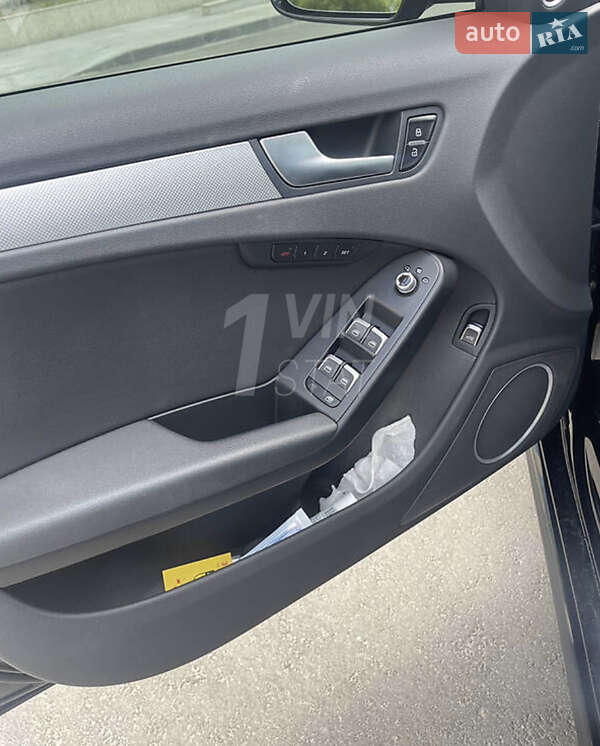 Седан Audi A4 2015 в Кривом Роге