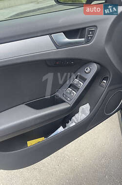 Седан Audi A4 2015 в 