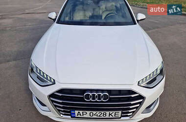 Седан Audi A4 2019 в 