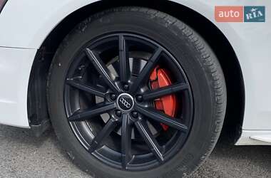Седан Audi A4 2014 в 