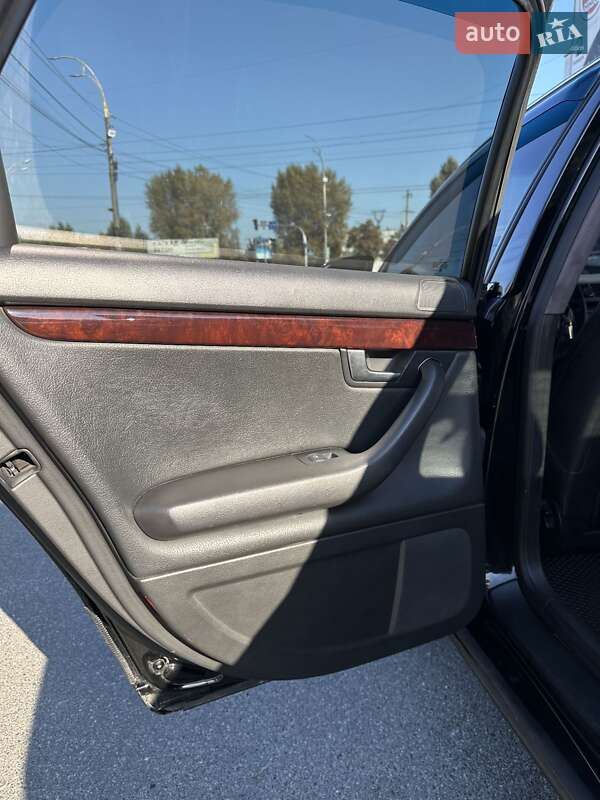 Седан Audi A4 2004 в Вышгороде