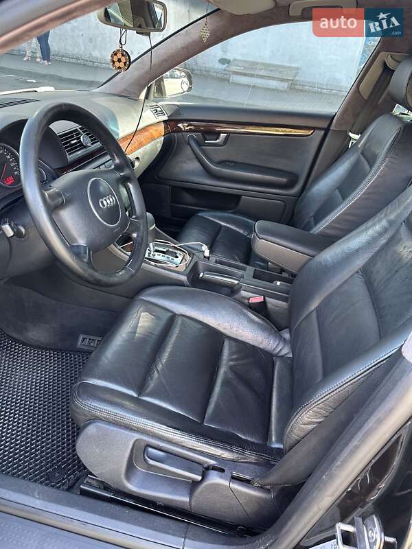 Седан Audi A4 2004 в Вышгороде