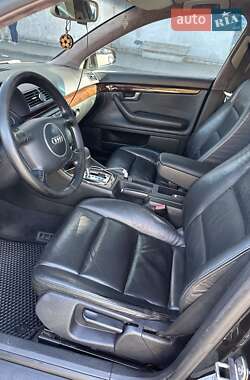 Седан Audi A4 2004 в 