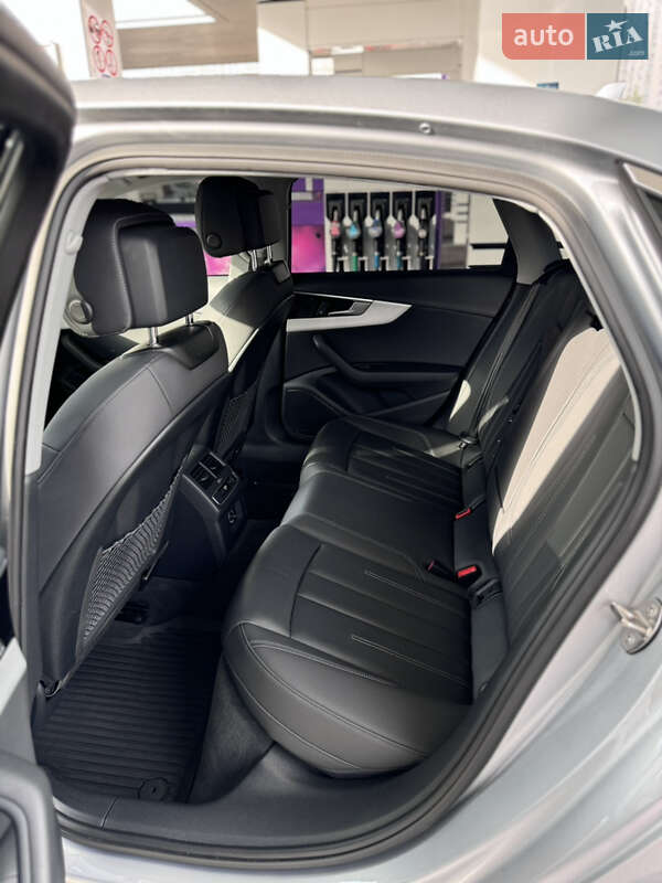 Седан Audi A4 2020 в Киеве