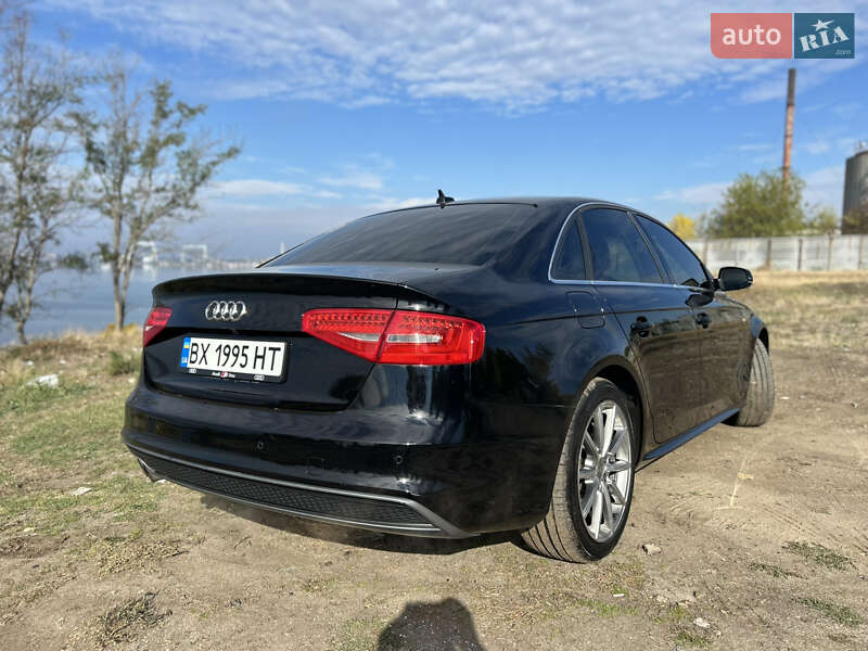 Седан Audi A4 2013 в Николаеве