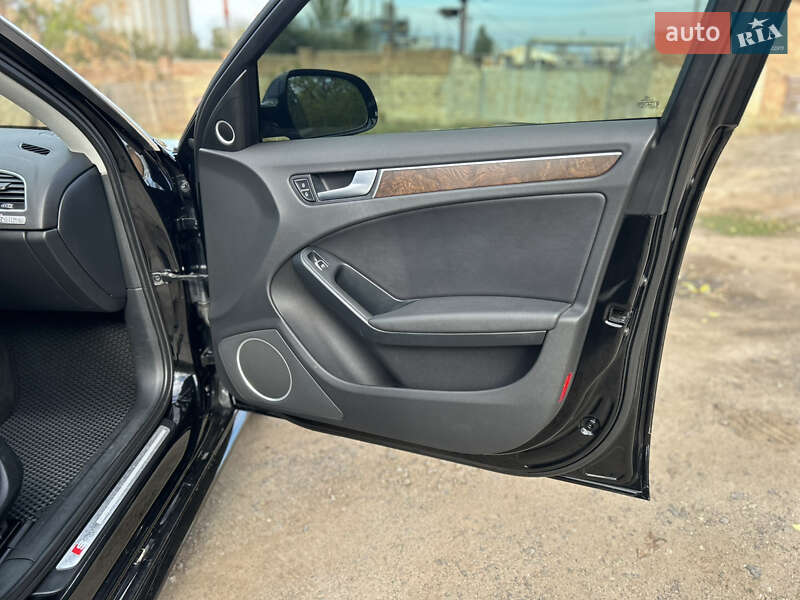 Седан Audi A4 2013 в Николаеве
