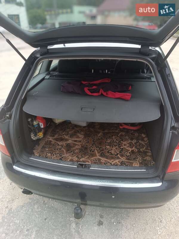 Универсал Audi A4 2002 в Городке