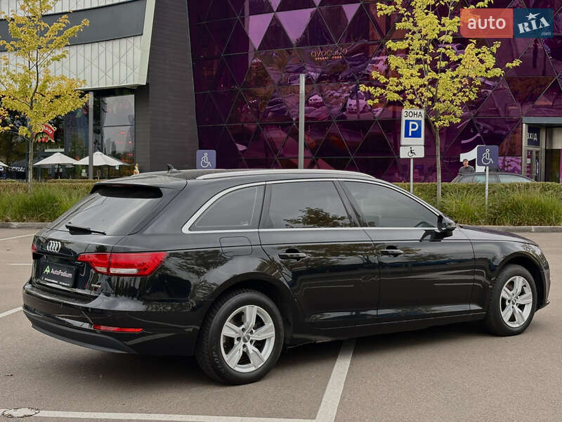 Универсал Audi A4 2017 в Киеве