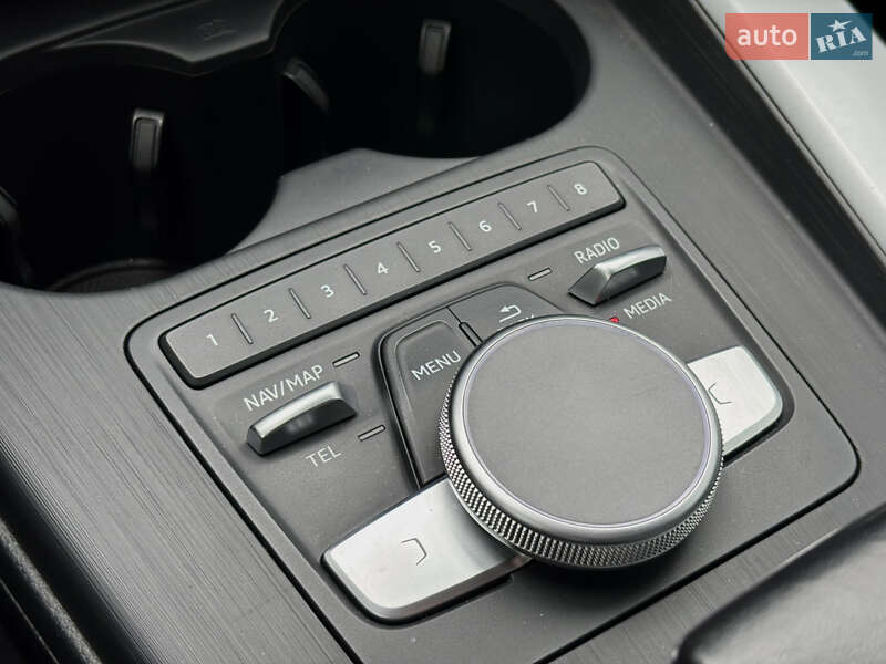 Универсал Audi A4 2017 в Киеве