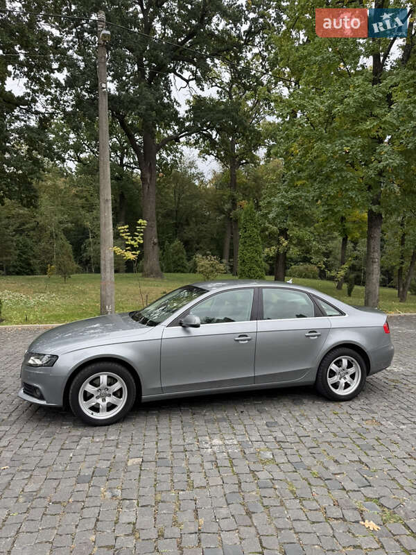 Седан Audi A4 2010 в Киеве