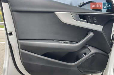Седан Audi A4 2017 в 