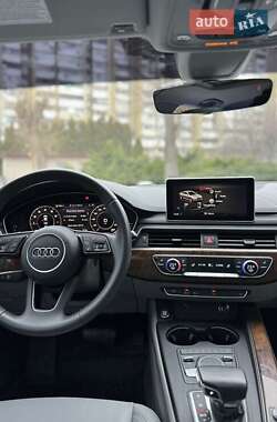Седан Audi A4 2019 в 