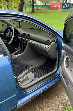 Седан Audi A4 2000 в 