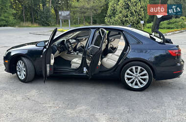 Седан Audi A4 2016 в Виннице