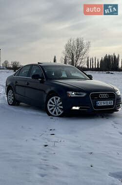 Седан Audi A4 2012 в Краснограде