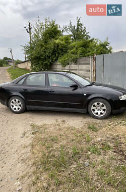 Седан Audi A4 2003 в Мостиске