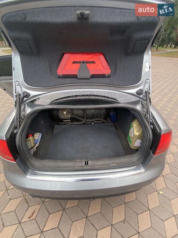 Седан Audi A4 2005 в Лубнах
