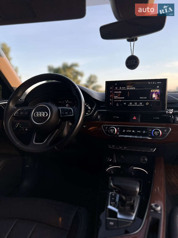 Седан Audi A4 2020 в Киеве