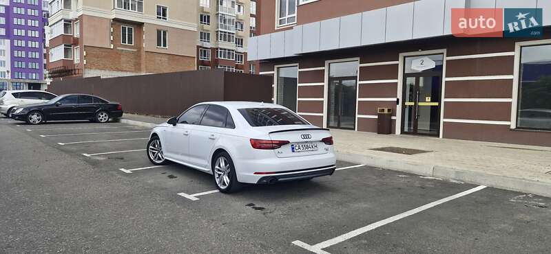 Седан Audi A4 2017 в Умани