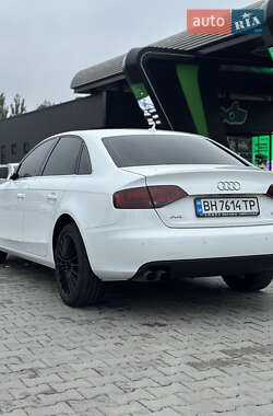Седан Audi A4 2010 в 