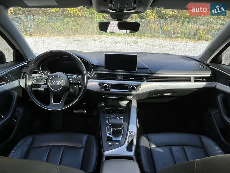 Седан Audi A4 2018 в Львове