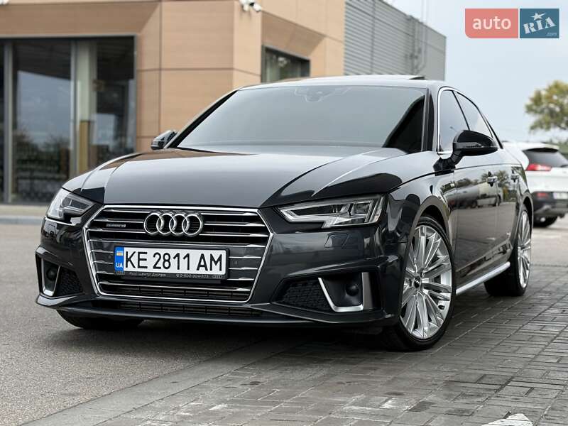 Audi A4 2019