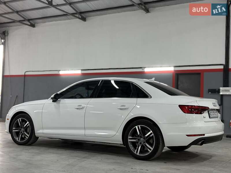 Седан Audi A4 2017 в Любомле