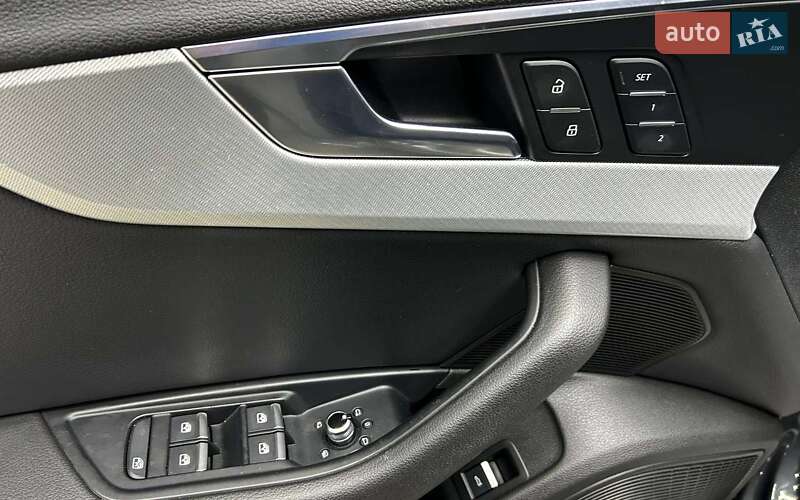 Седан Audi A4 2015 в Черновцах
