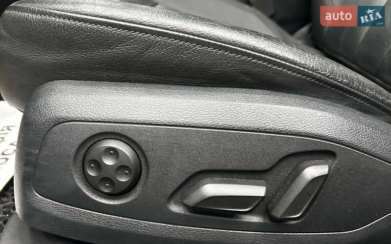 Седан Audi A4 2015 в Черновцах