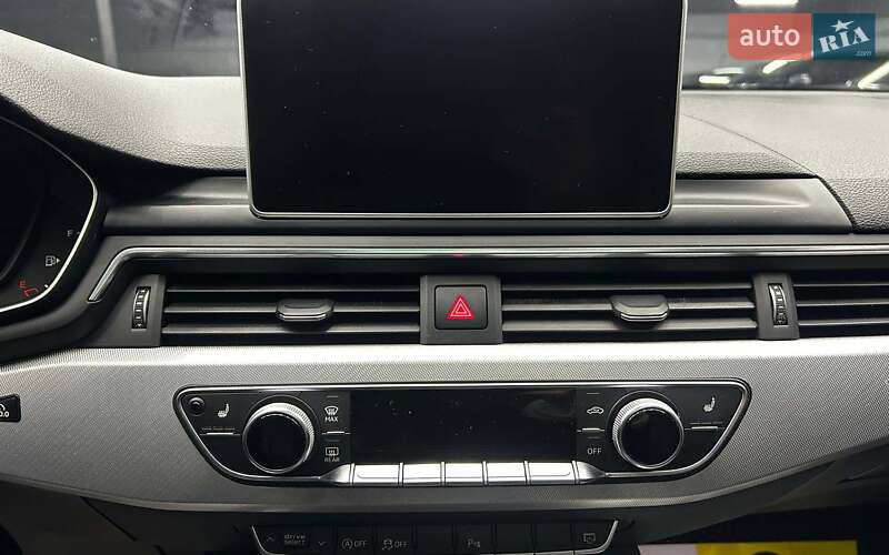Седан Audi A4 2015 в Черновцах