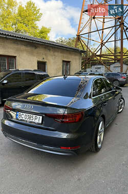 Седан Audi A4 2018 в 